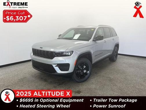 2025 Jeep Grand Cherokee Laredo