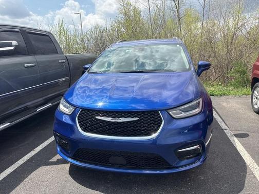 2021 Chrysler Pacifica Touring-L