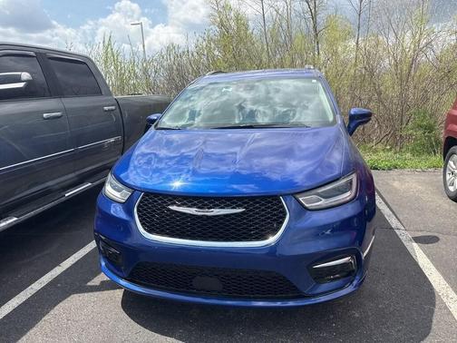 2021 Chrysler Pacifica Touring-L