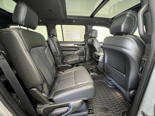 2025 Jeep Wagoneer Series II