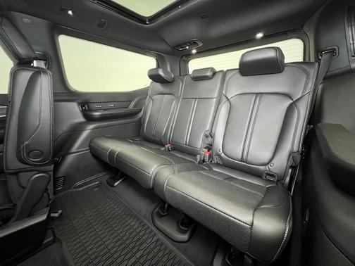 2025 Jeep Wagoneer Series II