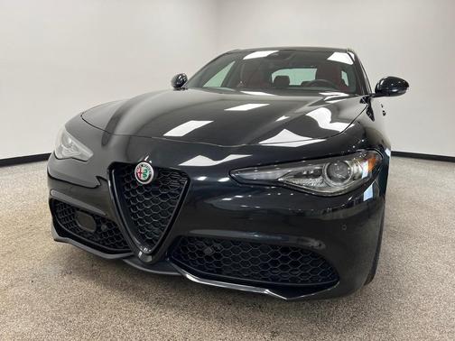2023 Alfa Romeo Giulia Base