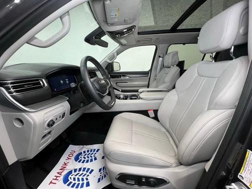 2024 Jeep Wagoneer L Series III