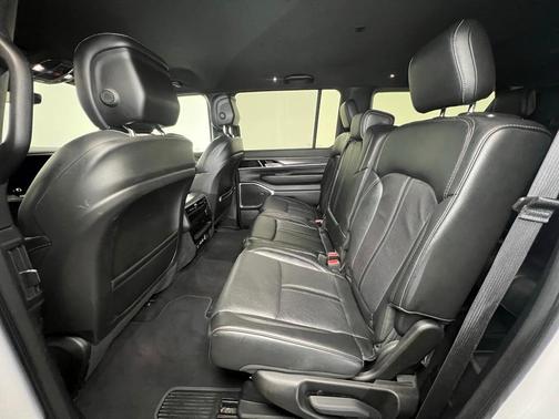 2023 Jeep Wagoneer L Series II