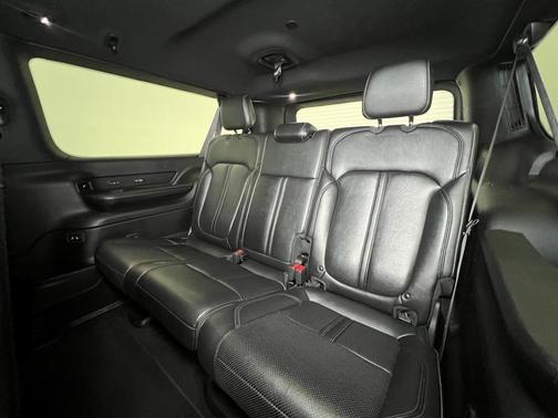 2023 Jeep Wagoneer L Series II