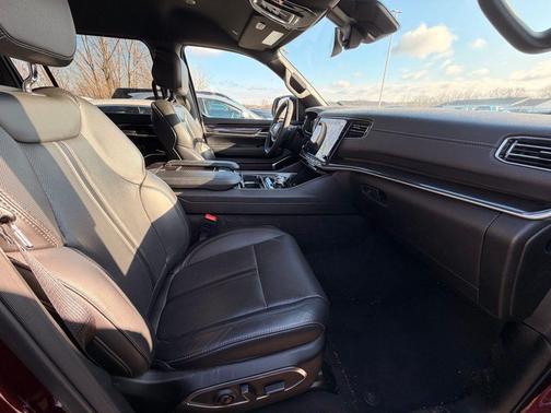 Velvet Red Pearlcoat 2024 Jeep Wagoneer Base