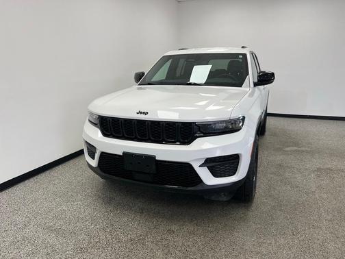 2024 Jeep Grand Cherokee Laredo