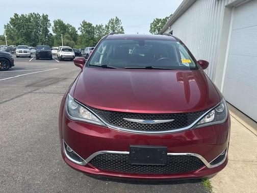 2018 Chrysler Pacifica Touring-L