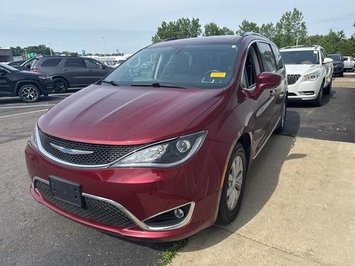 2018 Chrysler Pacifica Touring-L