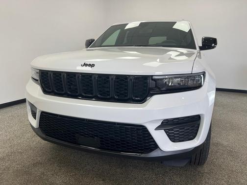 2024 Jeep Grand Cherokee Laredo