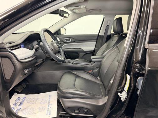 Diamond Black 2022 Jeep Compass Latitude Lux
