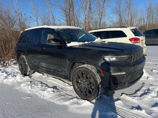 2025 Jeep Grand Cherokee Summit