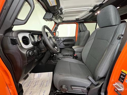 2025 Jeep Gladiator Sport