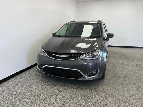 2018 Chrysler Pacifica Touring-L
