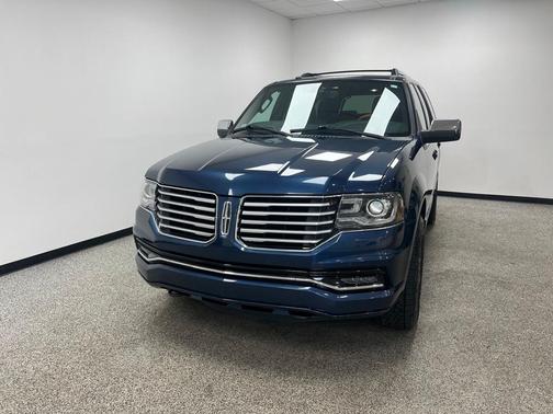 2017 Lincoln Navigator Select