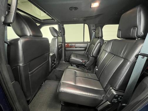 2017 Lincoln Navigator Select