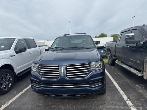 2017 Lincoln Navigator Select