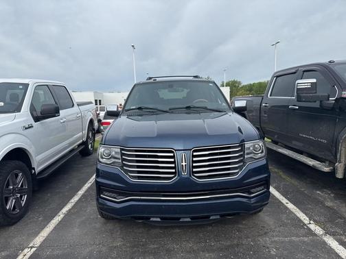 2017 Lincoln Navigator Select