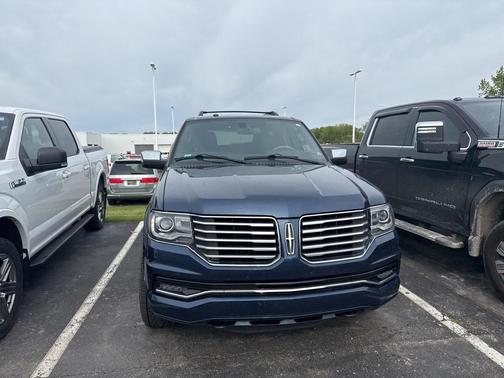 2017 Lincoln Navigator Select