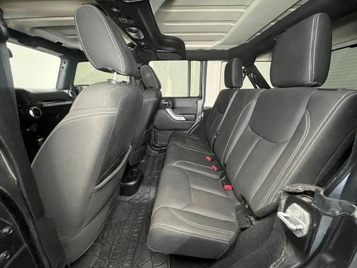 2017 Jeep Wrangler Unlimited Sahara