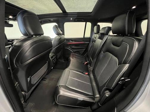 2024 Jeep Grand Cherokee Overland