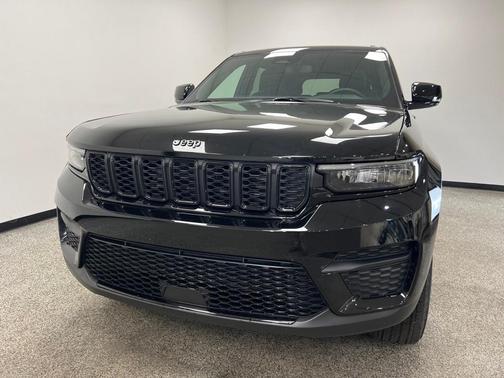 2024 Jeep Grand Cherokee Laredo
