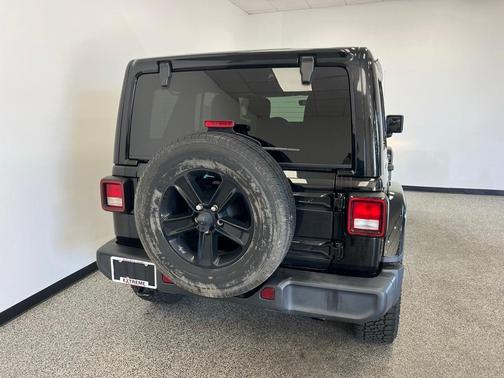 2020 Jeep Wrangler Unlimited Sahara Altitude