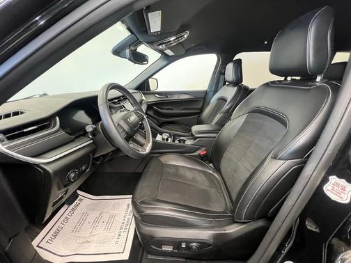 2024 Jeep Grand Cherokee L Laredo