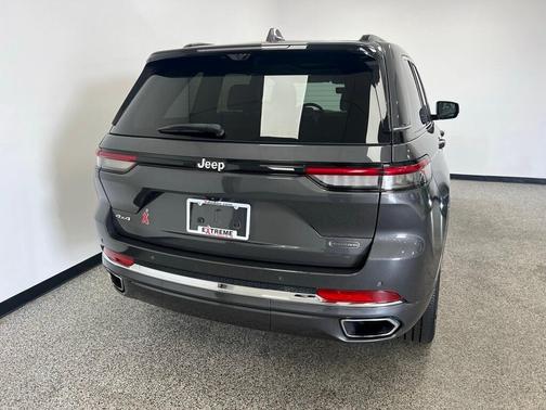 2022 Jeep Grand Cherokee Overland