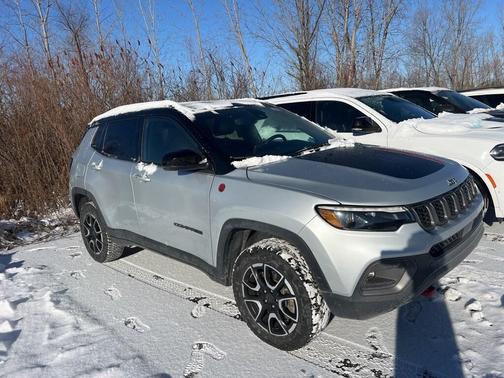 2024 Jeep Compass Trailhawk