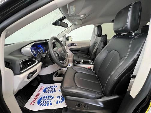 2024 Chrysler Pacifica Touring-L