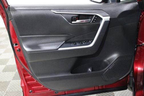 2021 Toyota RAV4 Hybrid XLE Premium