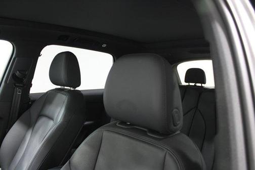 2022 Audi Q7 45 Premium Plus