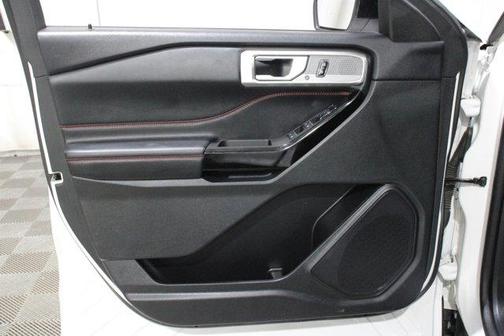 Star White 2023 Ford Explorer ST-Line