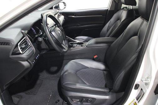 2022 Toyota Camry Hybrid XSE