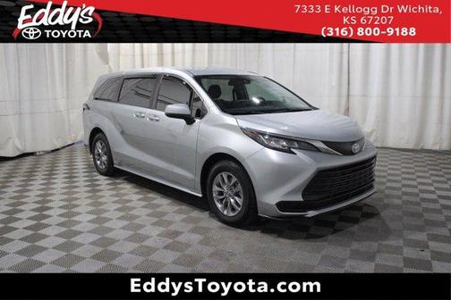 2021 Toyota Sienna LE