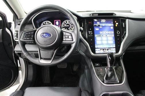 Crystal White Pearl 2025 Subaru Outback Limited