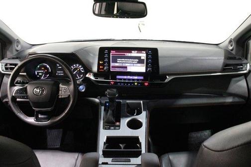2021 Toyota Sienna XSE 7 Passenger