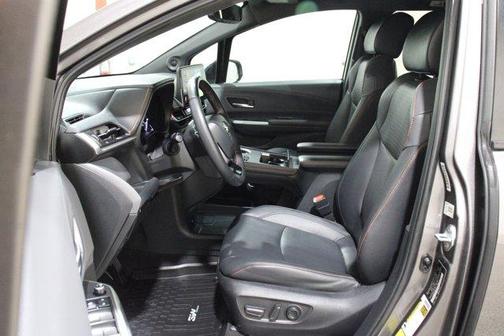 2021 Toyota Sienna XSE 7 Passenger