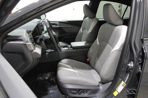 UNDERGROUND 2025 Toyota Camry SE