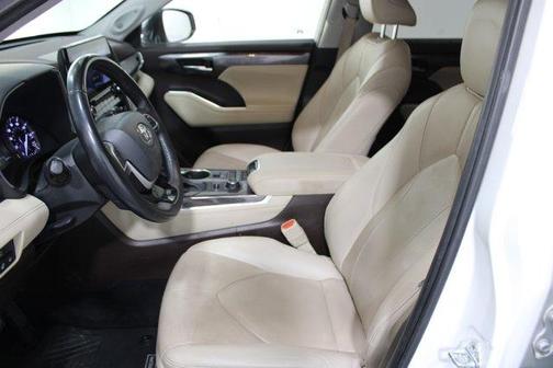 Wind Chill Pearl 2022 Toyota Highlander Limited