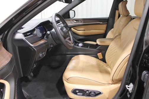 2024 Jeep Grand Cherokee Summit