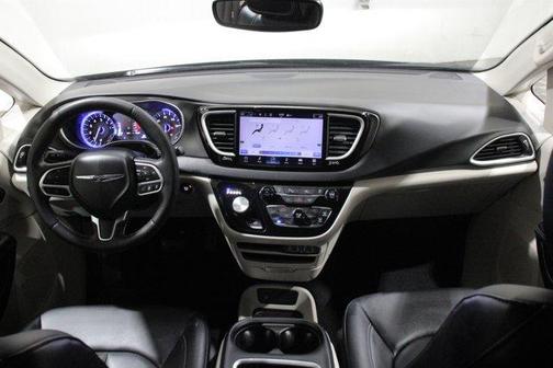 Diamond Black 2024 Chrysler Pacifica Touring-L