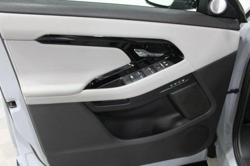 2024 Land Rover Range Rover Evoque Dynamic SE