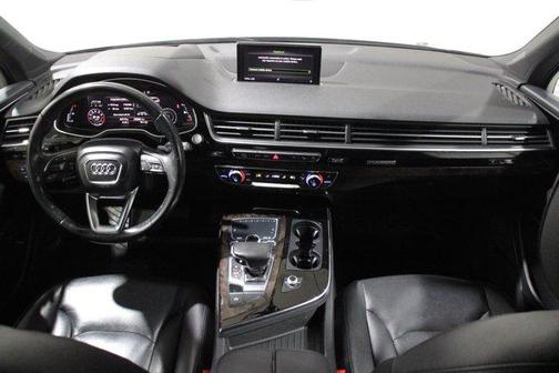 Orca Black Metallic 2018 Audi Q7 3.0T Prestige