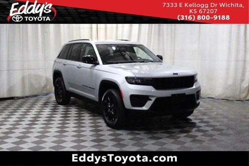 Silver Zynith 2025 Jeep Grand Cherokee Laredo