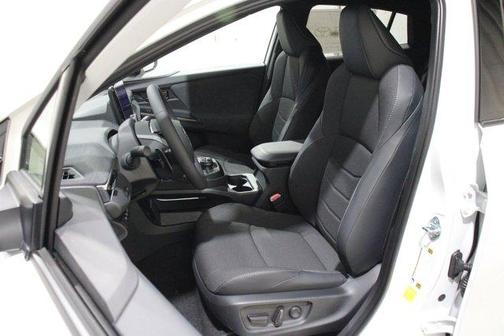 Wind Chill Pearl 2026 Toyota C-HR SE