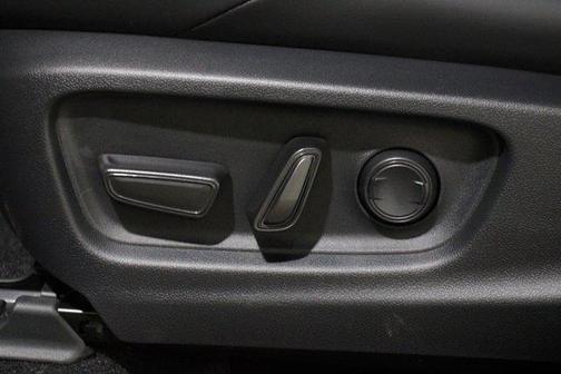 Wind Chill Pearl 2026 Toyota C-HR SE