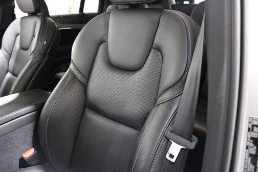 2022 Volvo XC90 T6 Inscription 6 Passenger