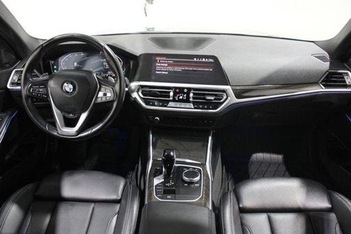 2022 BMW 330 i xDrive
